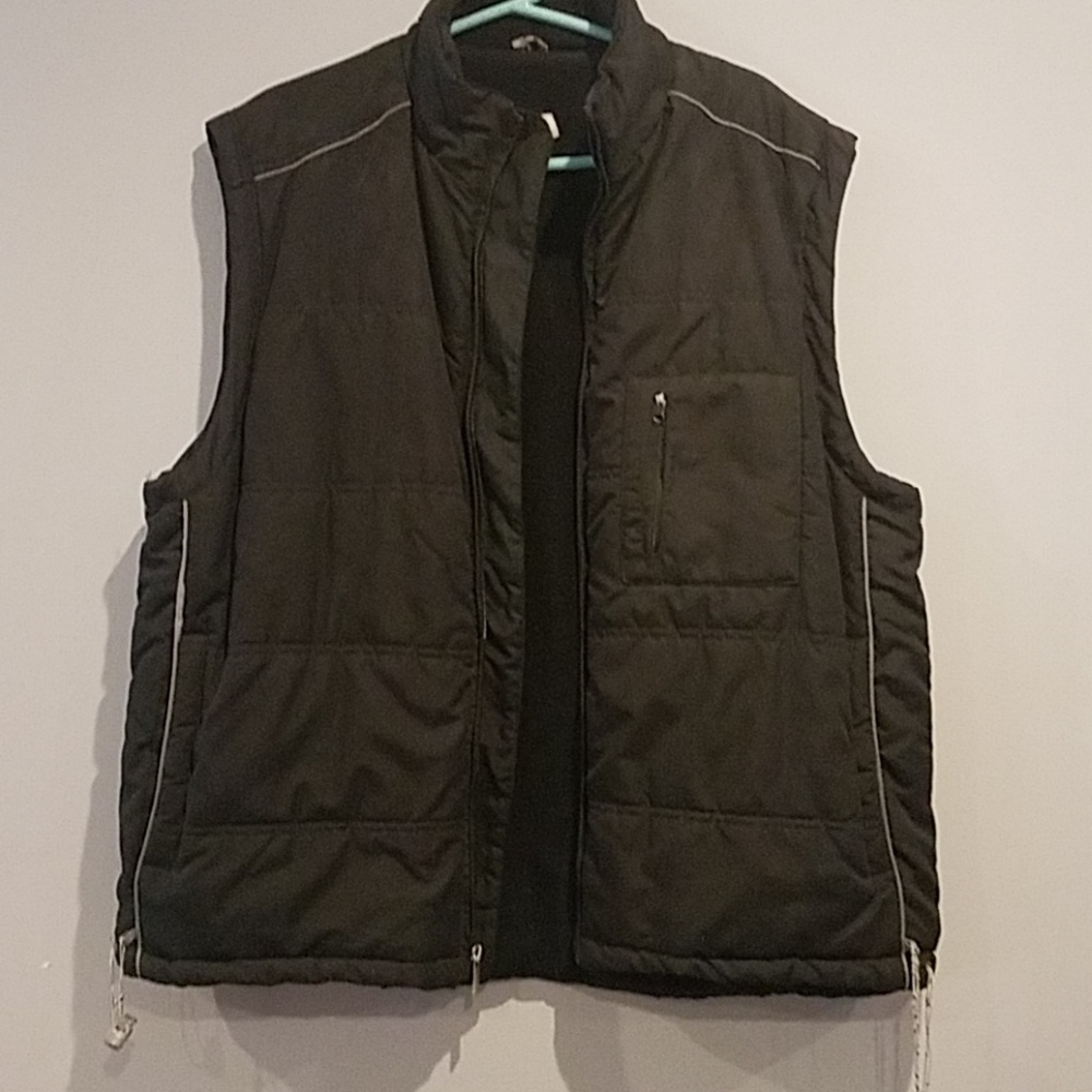 Vest no sleeves